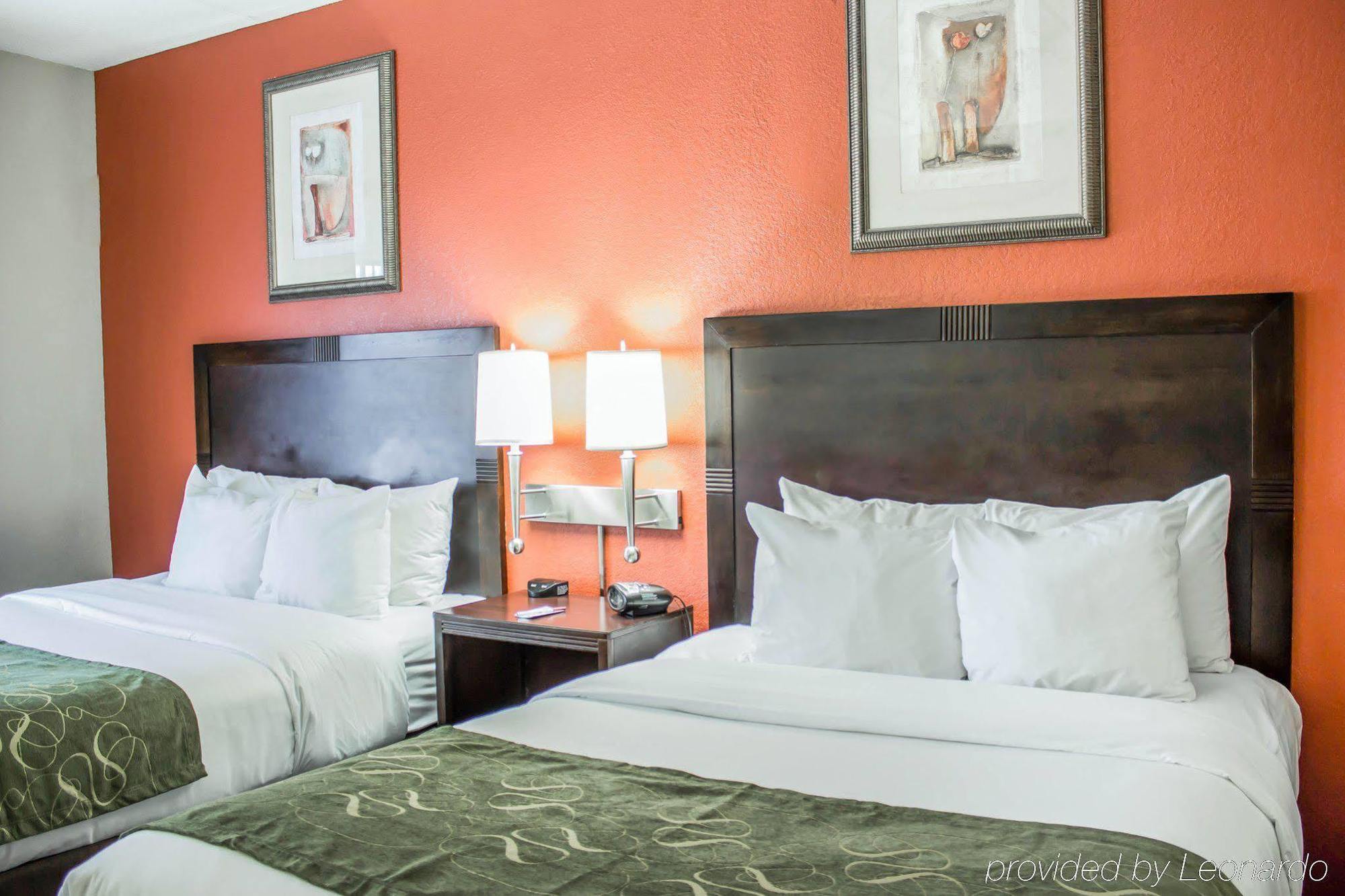 Comfort Suites Regency Park Кари Екстериор снимка